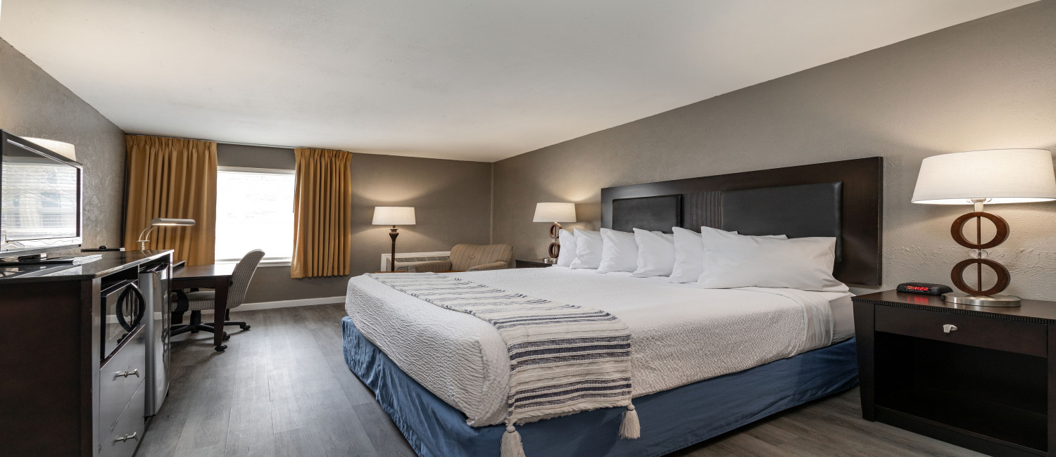 FIND YOUR PERFECT ROOM AT THE BRANSINN - ENTERTAINMENT DISTRICT